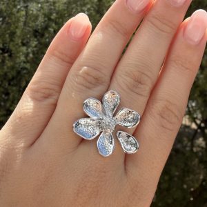 Anillo Margarita Deshojada